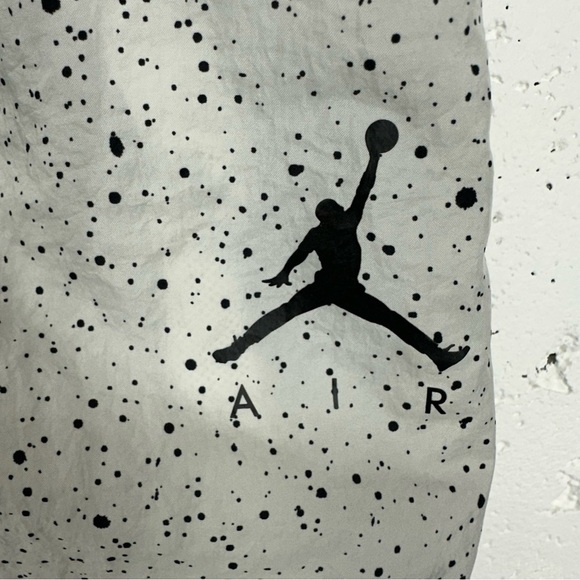 Nike Air Jordan Men’s size XS Gray Poolside Cement Training Shorts - Picture 5 of 13